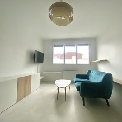 Appartement 2 pièces 790 €