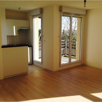 Appartement 3 pièces 700 €