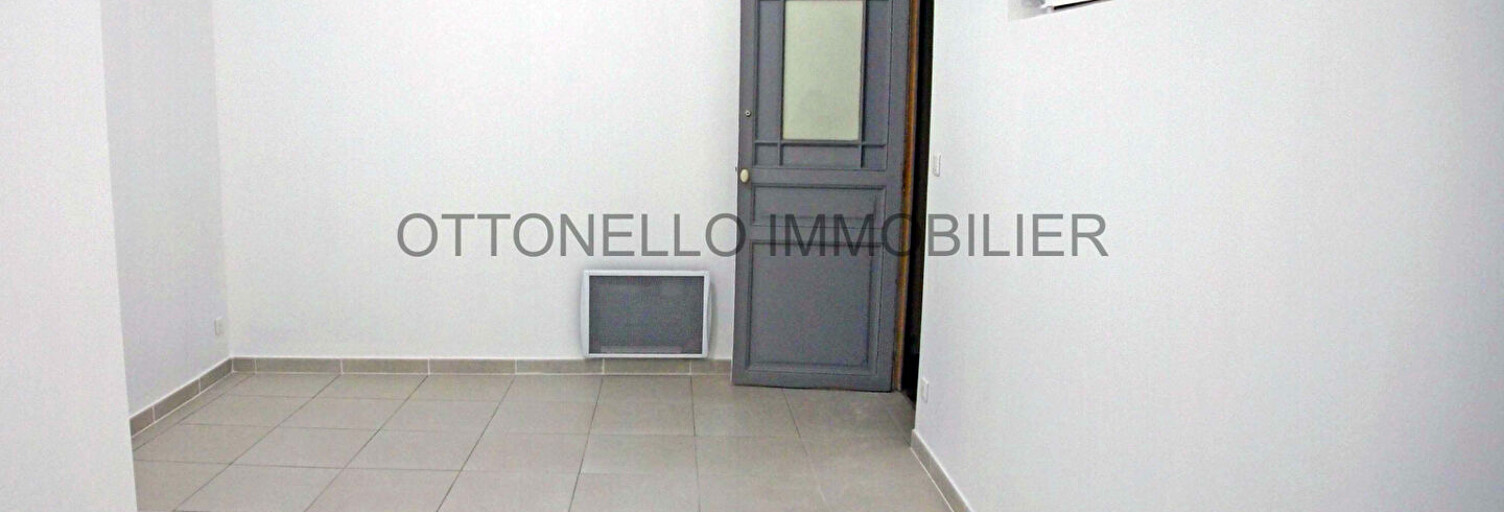 Bureau 1 Pièce 19 m² à louer à Roquebrune-sur-Argens (83520)