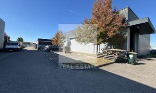 Commerce  1270 m² à louer à Meyzieu (69330)