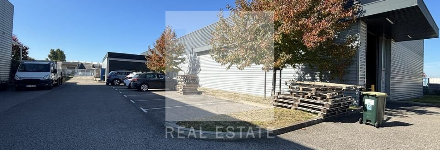 Commerce  1270 m² à louer à Meyzieu (69330)