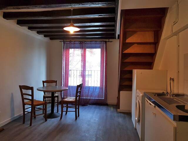 CHARMANT MEUBLE ARPAJON — photo du bien