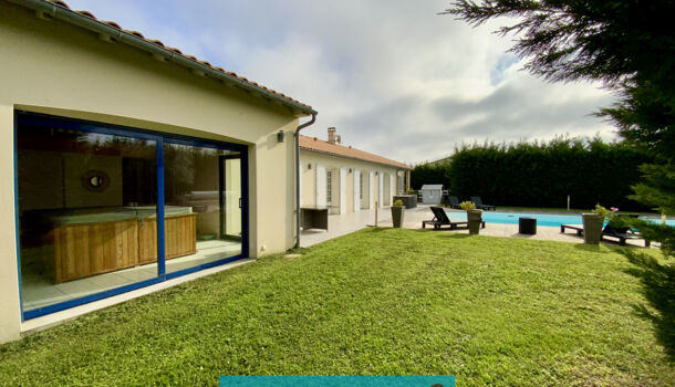 Villa / Maison 9 pièces  à vendre Saint-Savinien 17350