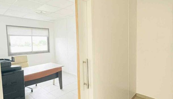 Bureau 3 pièces  à louer Vendargues 34740