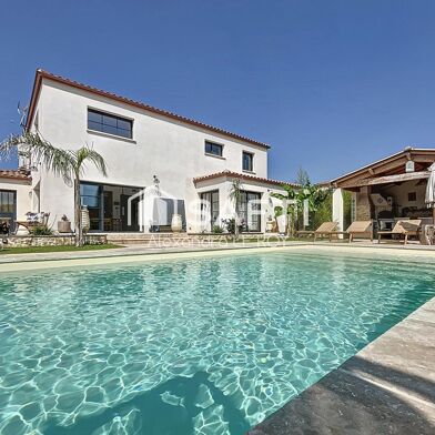 Maison 8 pièces 598000 €