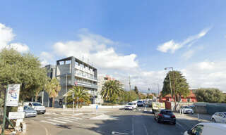 Garage  137 m² à vendre à Antibes (06600)