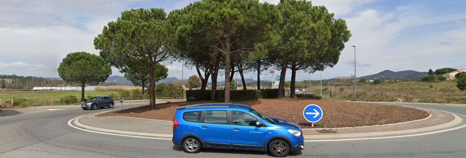 Garage  50 m² à vendre à Fréjus (83600)