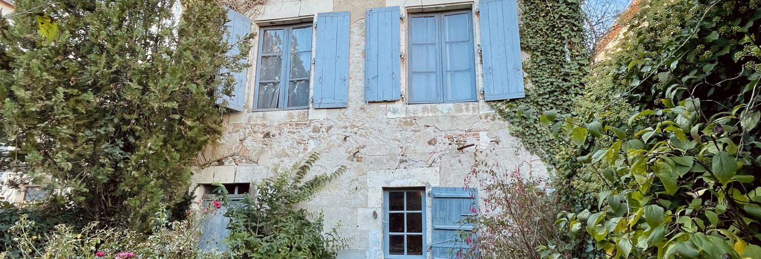 Maison 8 Pièces 255 m² à vendre à Confolens (16500)