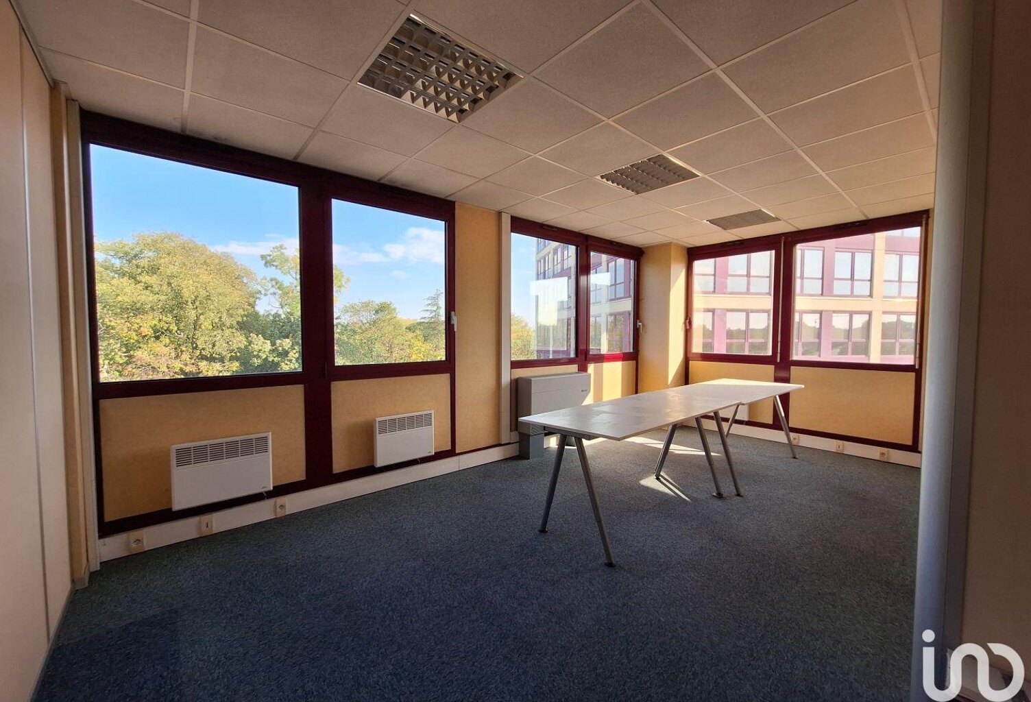 Vente Bureaux 115 m&sup2; — photo 1