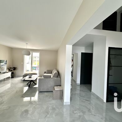 Maison 5 pièces 307500 €