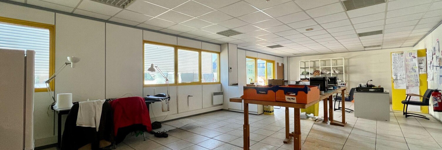 Commerce  180 m² à louer à Santeny (94440)