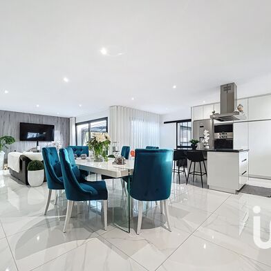 Maison 5 pièces 445000 €