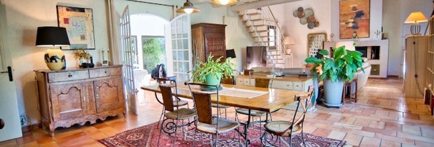 Maison 5 Pièces 225 m² à vendre à Lussan (30580)