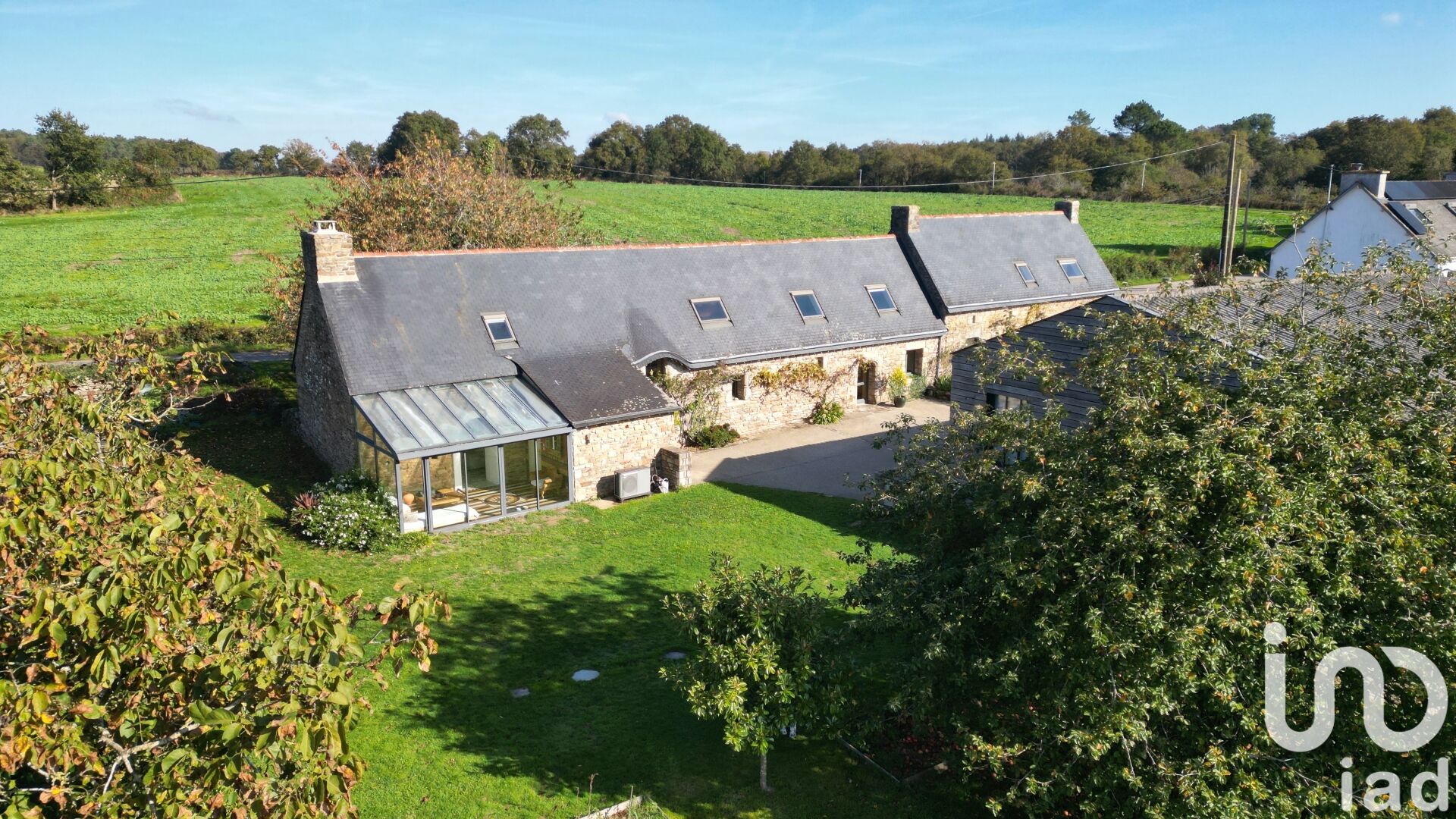 Plumergat - 239m² - 7p. - 6ch.