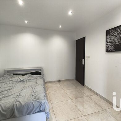 Maison 7 pièces 477800 €