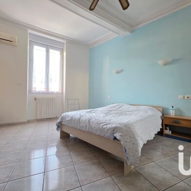 Appartement 5 pièces 184000 €