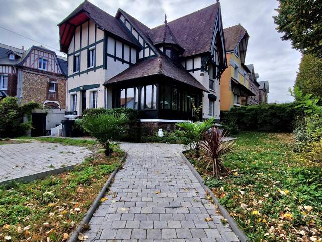 Vente Demeure 7 pièces — photo du bien