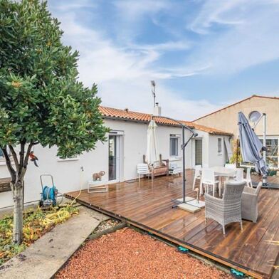 Maison 5 pièces 343200 €