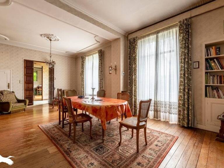 Maison en pierre de 9 pièces principales — photo 1
