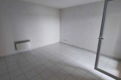 Appartement  590 €