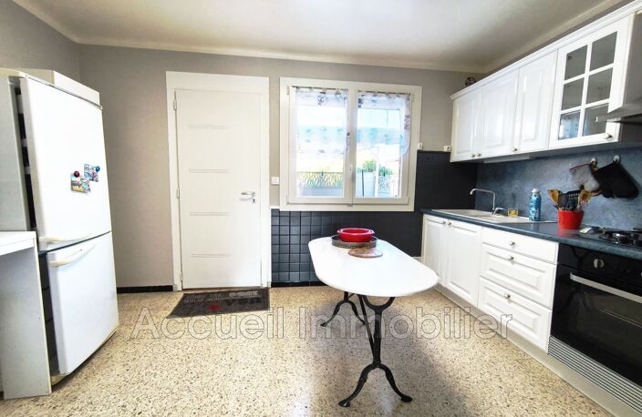 Maison P3 exposé sud/est.<BR>Environ 77 m² + 2 terrasses d''envir — photo 3