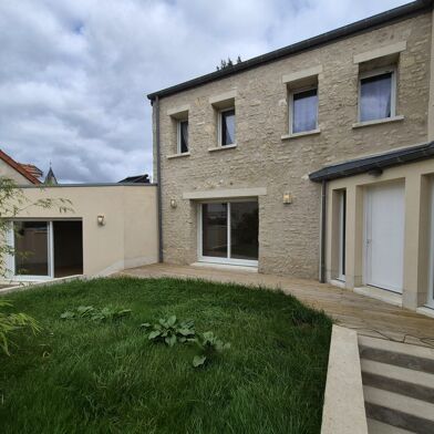 Maison 5 pièces 275000 €