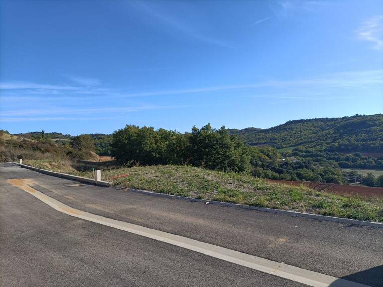 Terrain À Vendre — photo 1