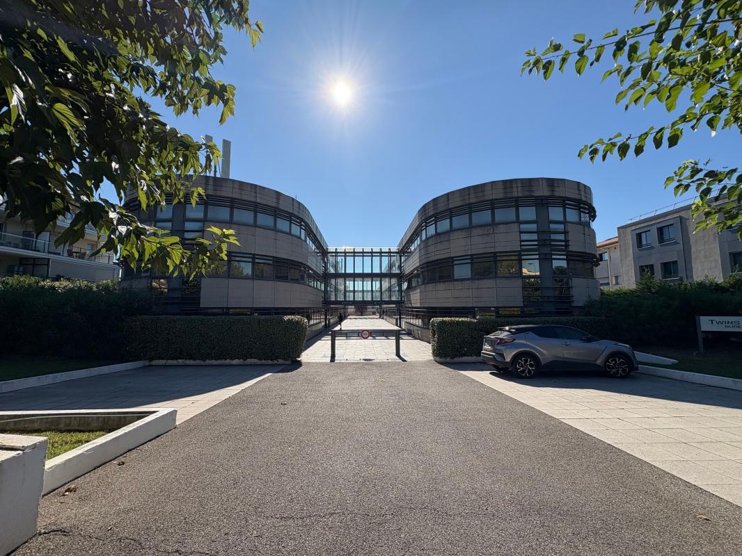 Photo Bureau Villeneuve Loubet