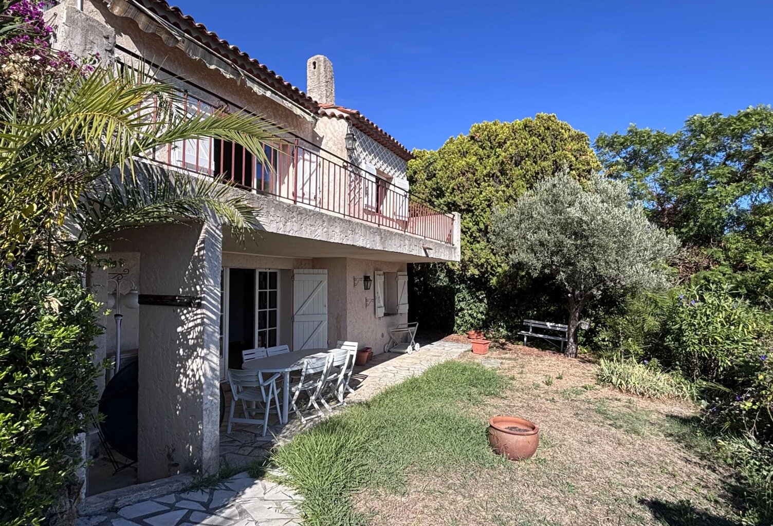 VALLAURIS - VILLA AVEC VUE MER PANORAMIQUE — photo 1