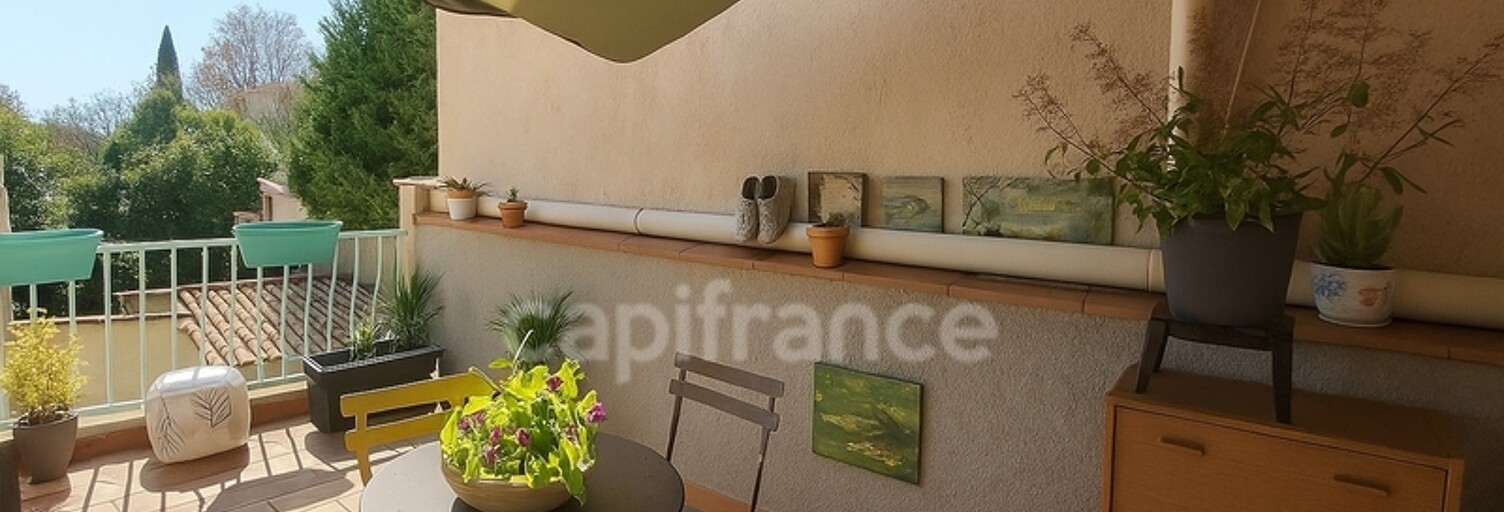 Immeuble  89 m² à vendre à Saint-Gilles (30800)