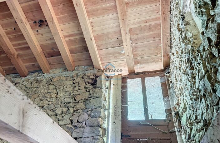 Propriété agricole avec 4 granges - 16 ha de terrains - LABOULE (07) — photo 4