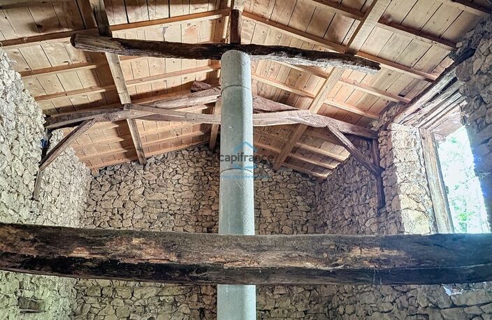 Propriété agricole avec 4 granges - 16 ha de terrains - LABOULE (07) — photo 5