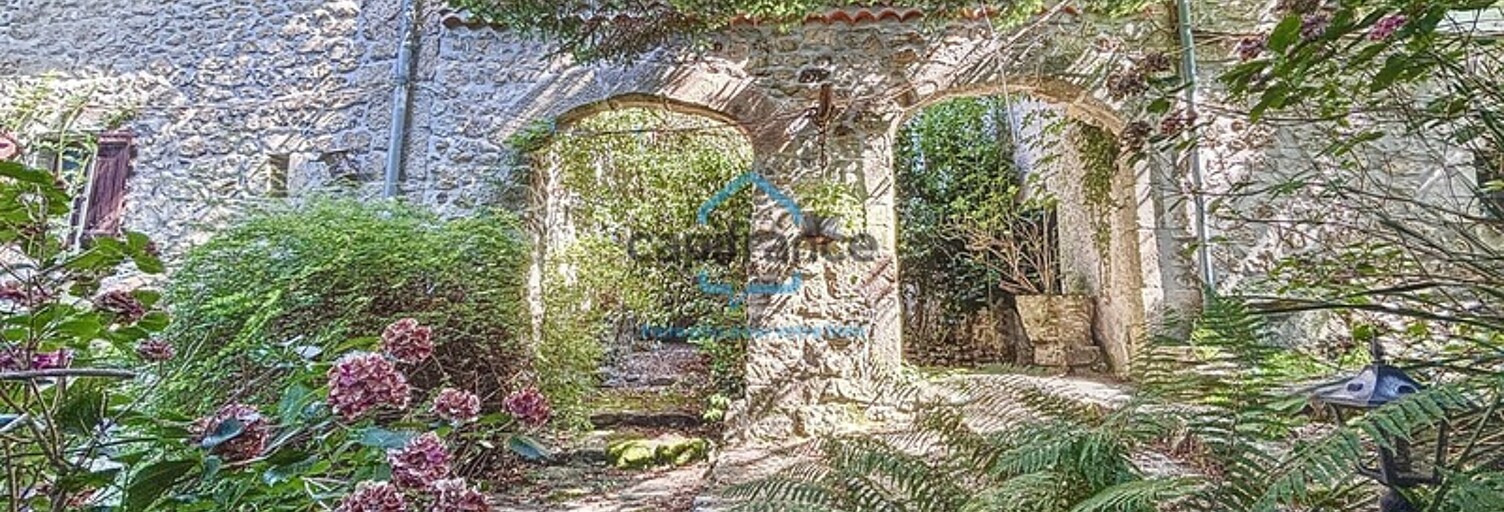 Maison 10 Pièces 330 m² à vendre à Laboule (07110)