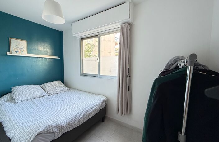   À vendre :Beau 2 pièces en rez-de-jardin, parking et cave – Antibes — photo 3