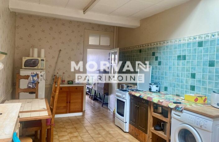 CHATILLON-EN-BAZOIS : MAISON DE BOURG 102.56 m 2 avec grenier aménageable, dépendances 137.86 m2, cour et jardin 858 m2 - 71000 € — photo 3