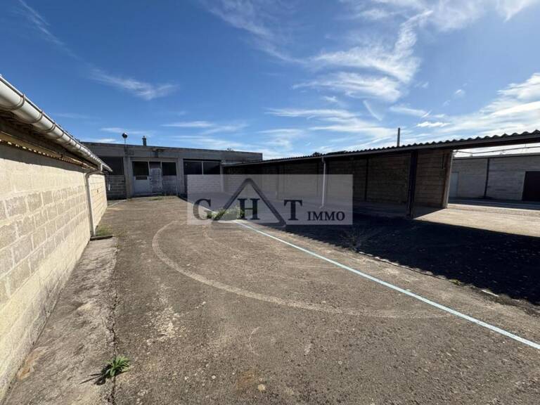 ENTREPOT INDEPENDANT 530 M² A DAMMARIE LES LYS A LOUER — photo 1