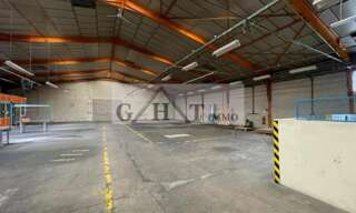 Local industriel  1892 m² à vendre à Meaux (77100)