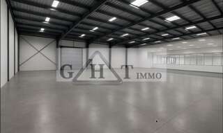 Local industriel  900 m² à louer à Villeneuve-la-Garenne (92390)