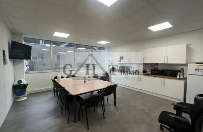 BUREAUX — photo 2