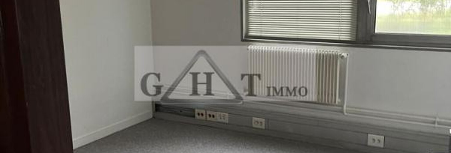 Bureau  200 m² à louer à La Courneuve (93120)