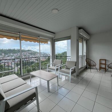 Appartement 4 pièces 2660 €