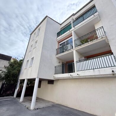 Appartement 4 pièces 240000 €