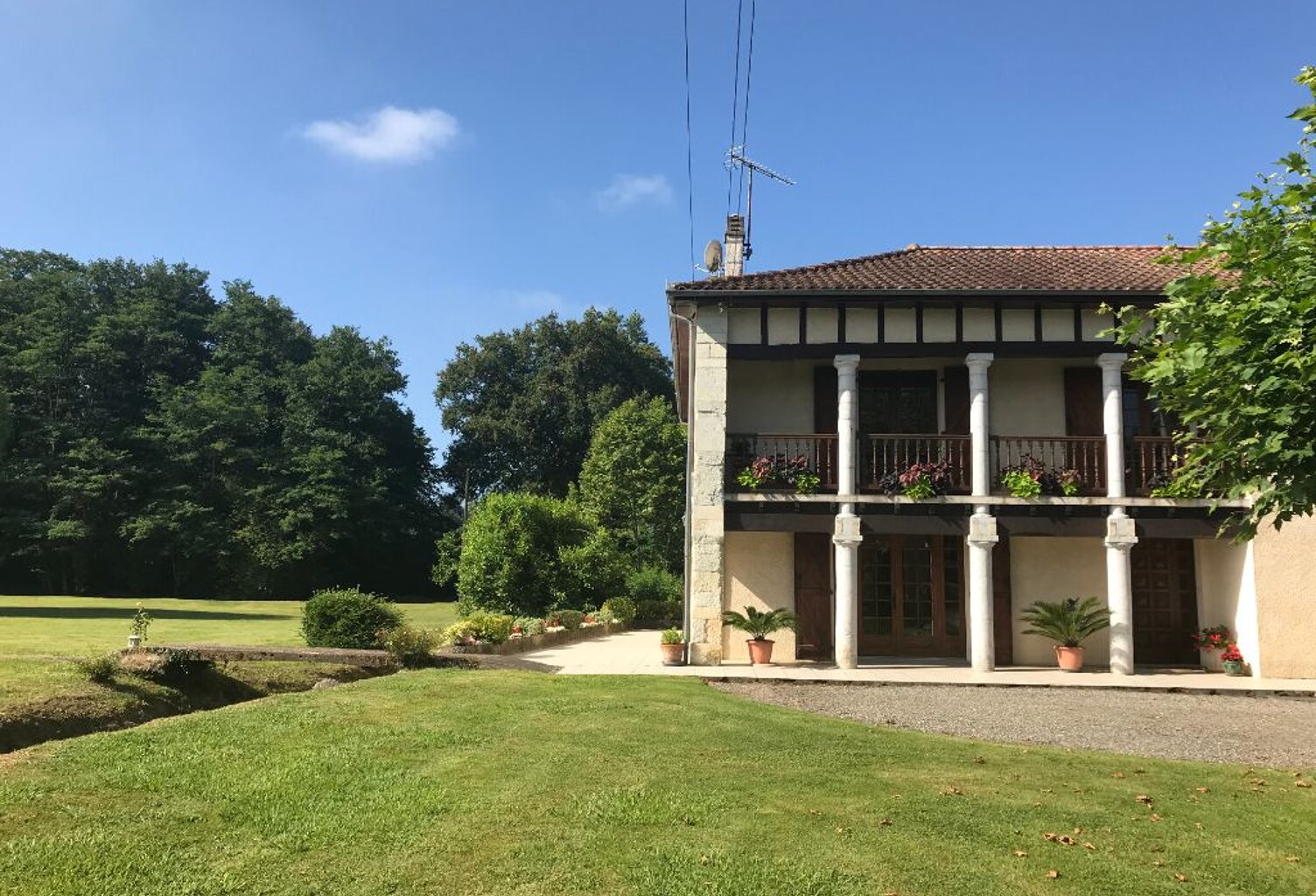 Superbe Maison de caractère mitoyenne — photo 1