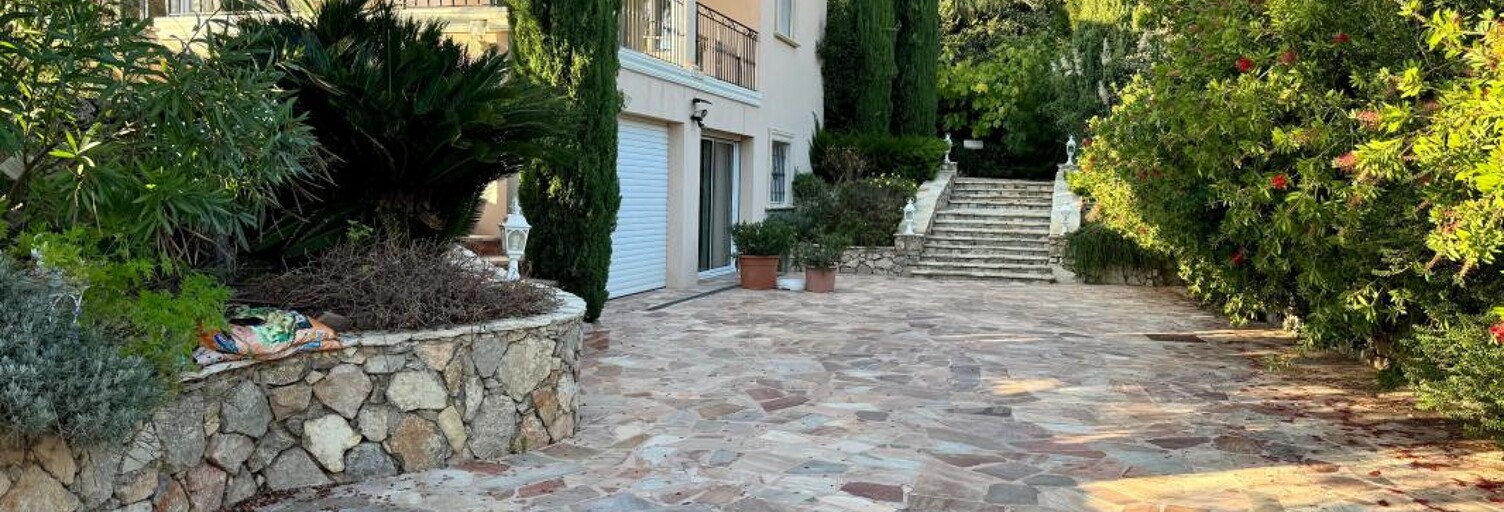 Maison 5 Pièces 204 m² à vendre à Saint-Raphaël (83700)