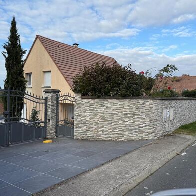 Maison 8 pièces 582400 €