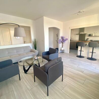 Appartement 4 pièces 266000 €