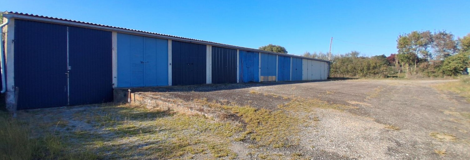 Garage   m² à vendre à Saint-Étienne-de-Montluc (44360)