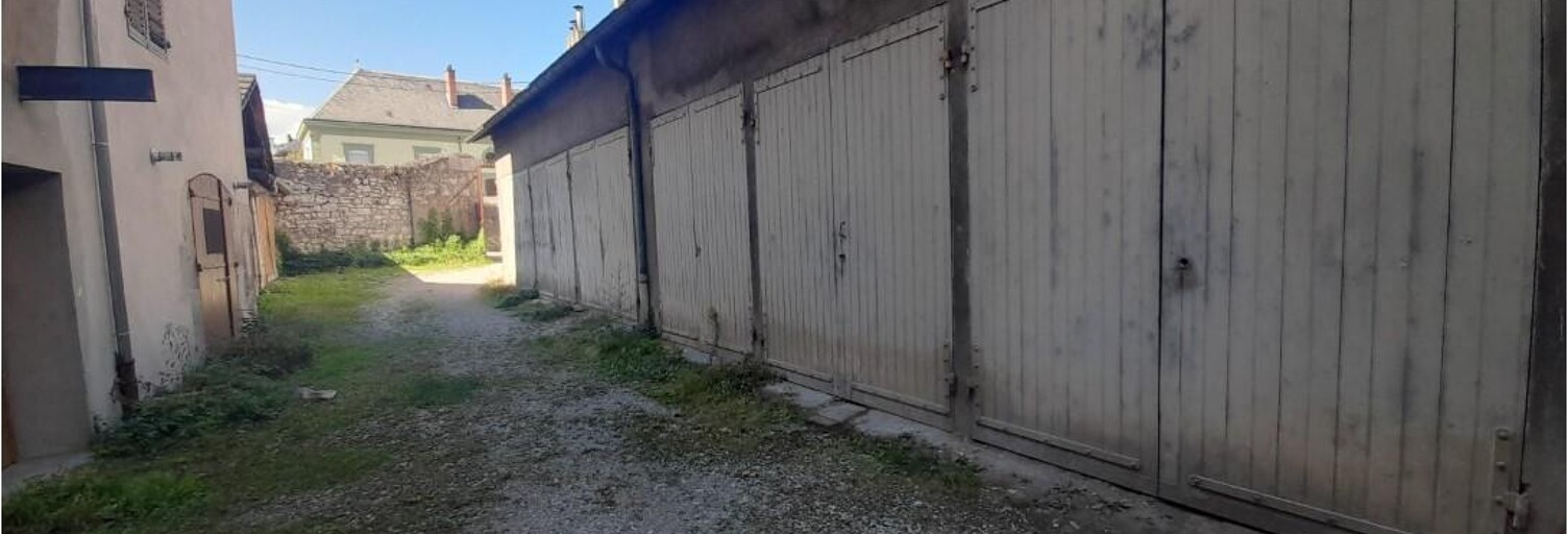 Garage   m² à louer à Chambéry (73000)