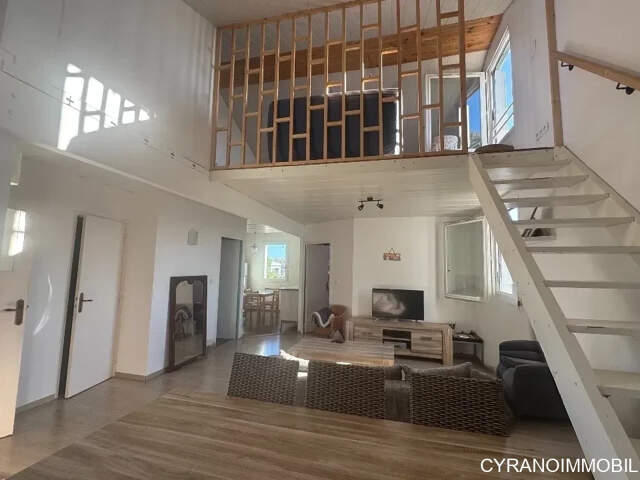 Appart de 78 m2  en duplex, 2 chs, garage, place de parking, — photo du bien