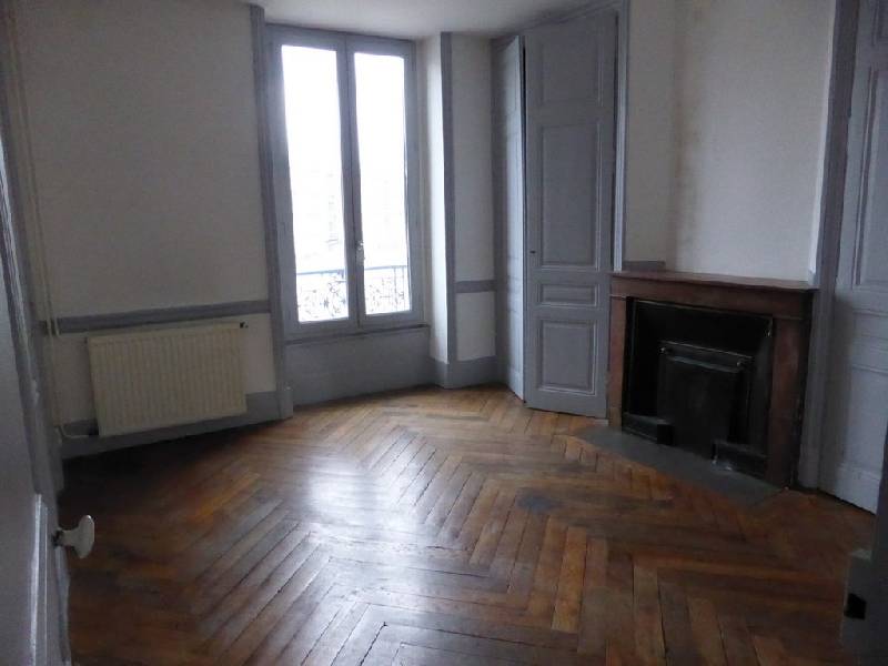 Location T3 54 m² à Écully 911 ¤ CC /mois